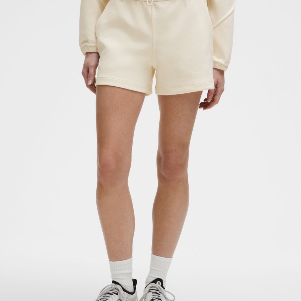 Lululemon Softstreme High-Rise Short 4"